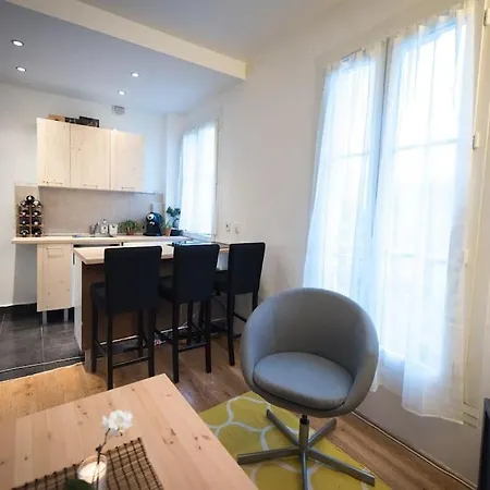 Contemporary, View Of La Defense, Comfort Apartment *